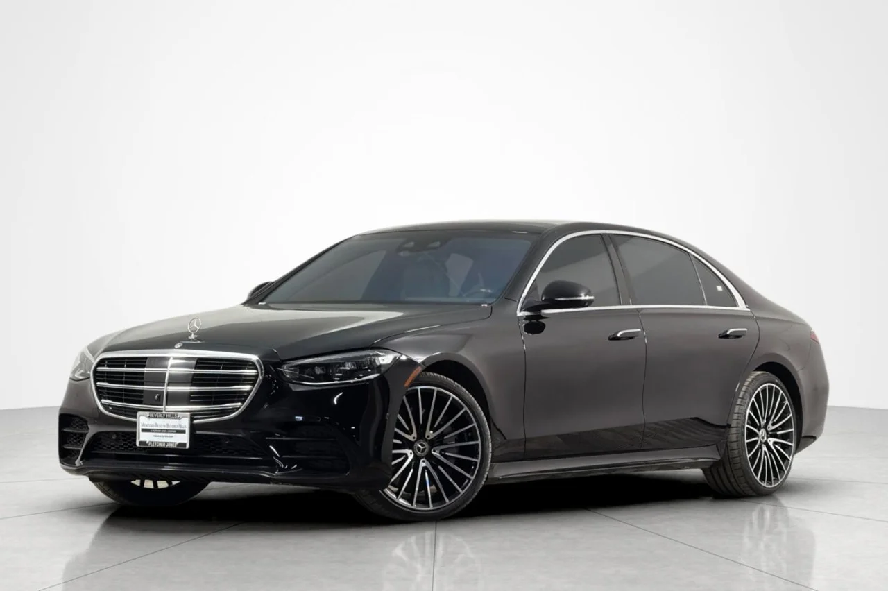 Used 2021 Black Mercedes-Benz S 580 image 1