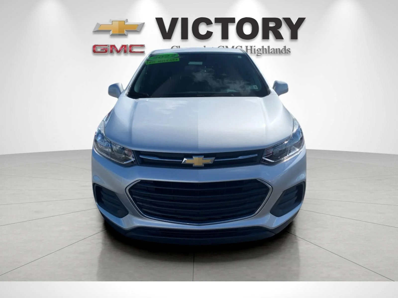 Used 2022 Silver Ice Metallic Chevrolet LS image 8