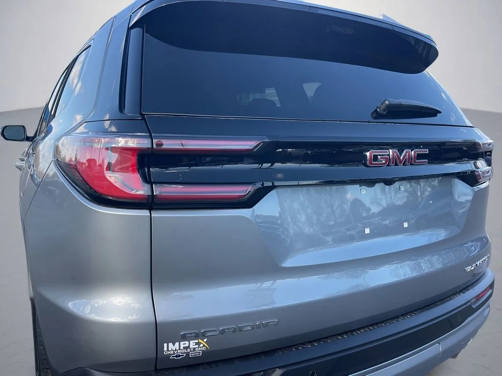 New 2026 Sterling Metallic GMC Elevation image 34