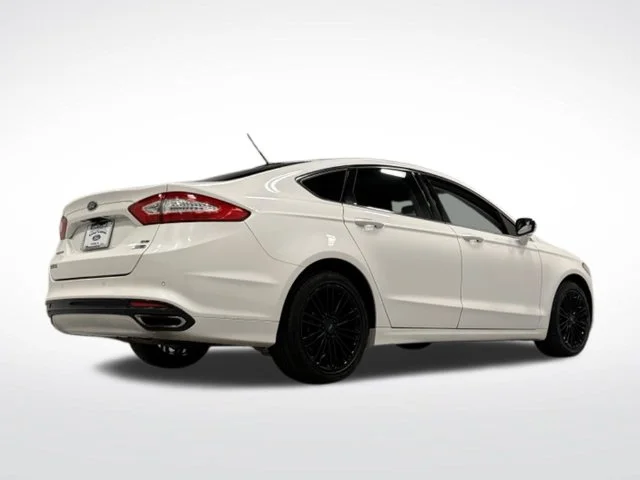 Used 2016 White Ford SE image 10