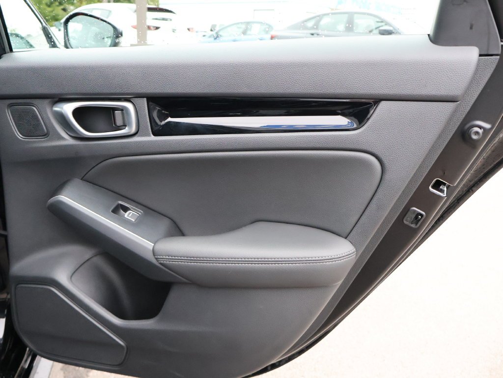 Used 2024  Honda Sport Touring image 14