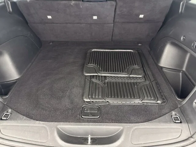 Used 2022 Gray Jeep Laredo X image 27