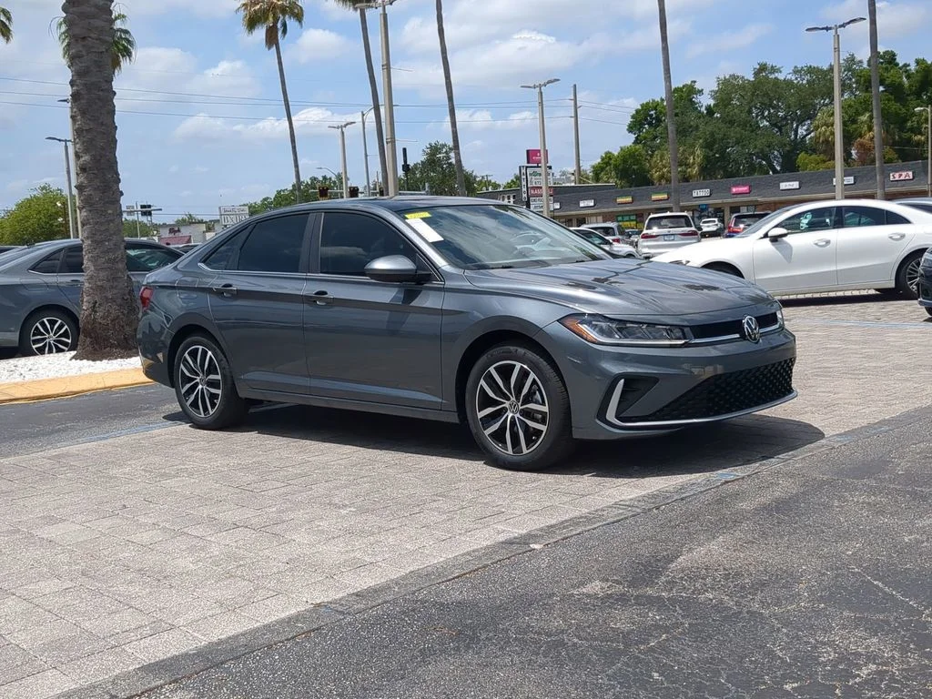 New 2026 Gray Volkswagen 1.5T SE image 2