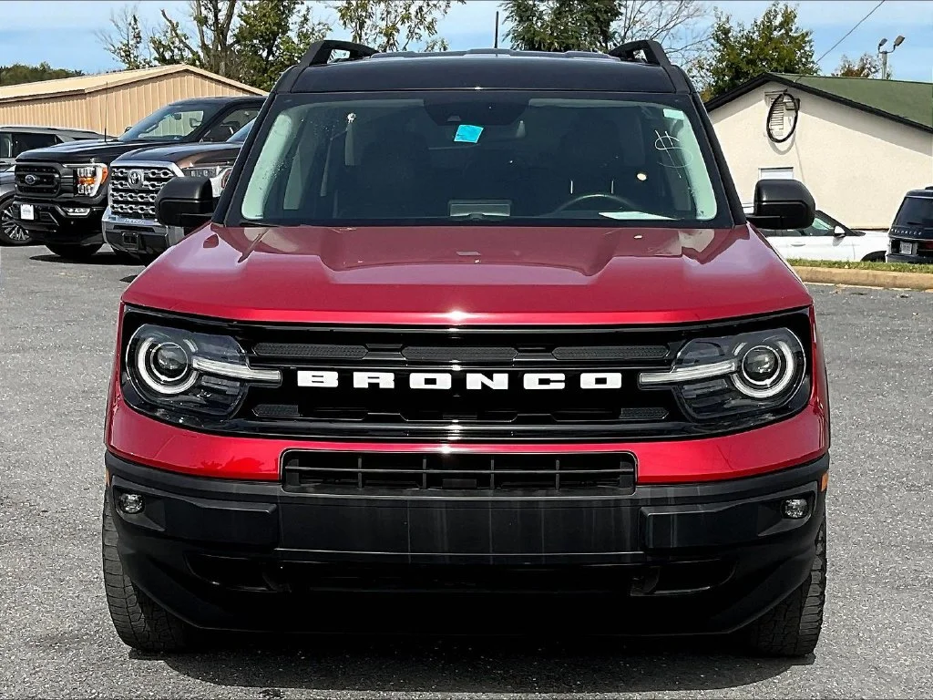 Used 2021 Red Ford Outer Banks image 11