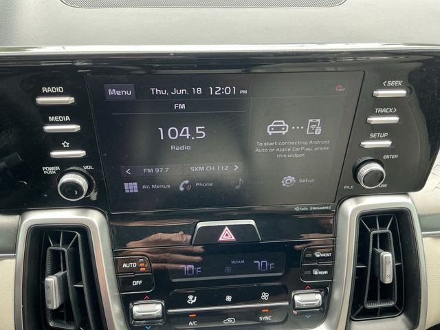 Used 2021 White Kia S image 21