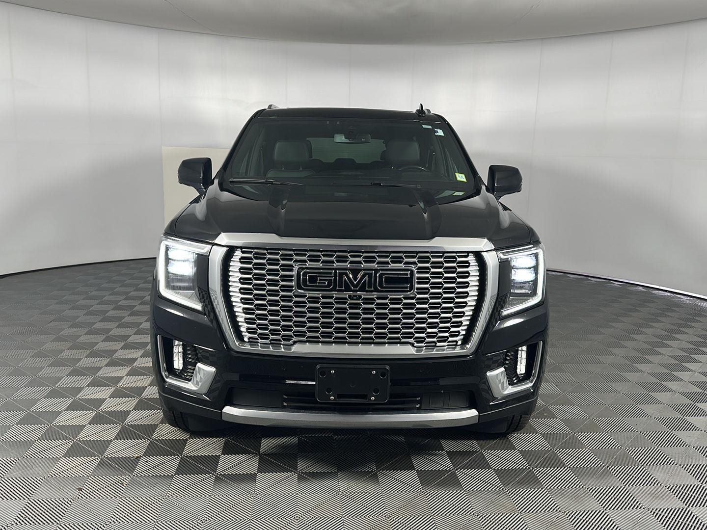 Used 2022 Onyx Black GMC Denali image 5