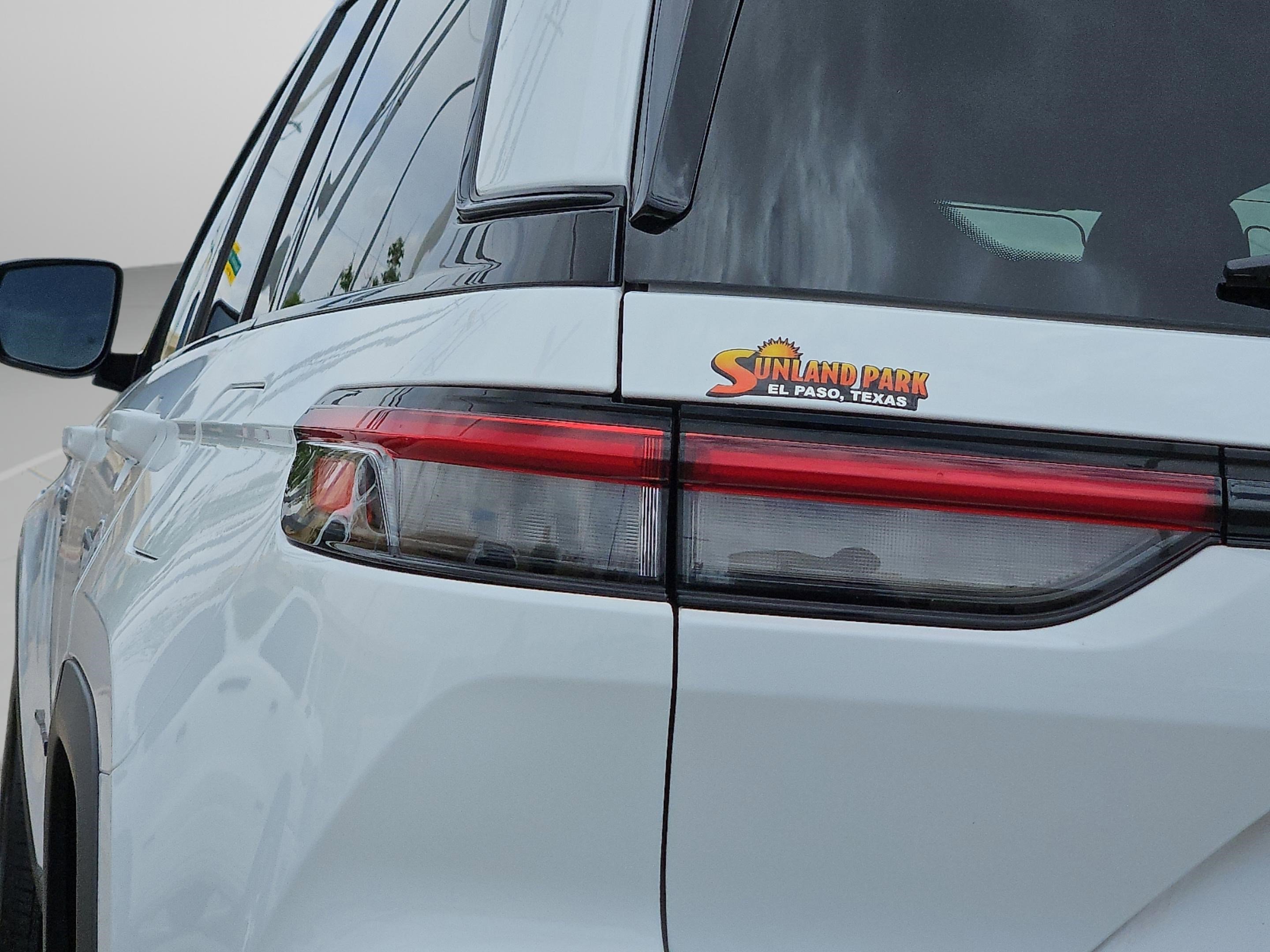 Used 2024 Bright White Clearcoat Jeep Altitude X image 30