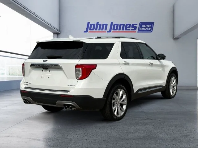 Used 2023 White Metallic Ford Platinum image 5