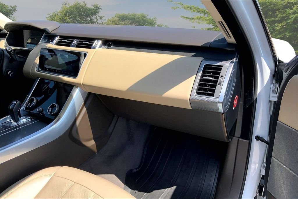 Used 2019 White Land Rover Supercharged image 25