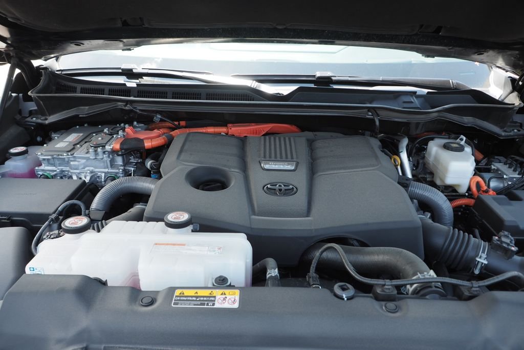 Used 2025 Black Toyota Platinum image 11
