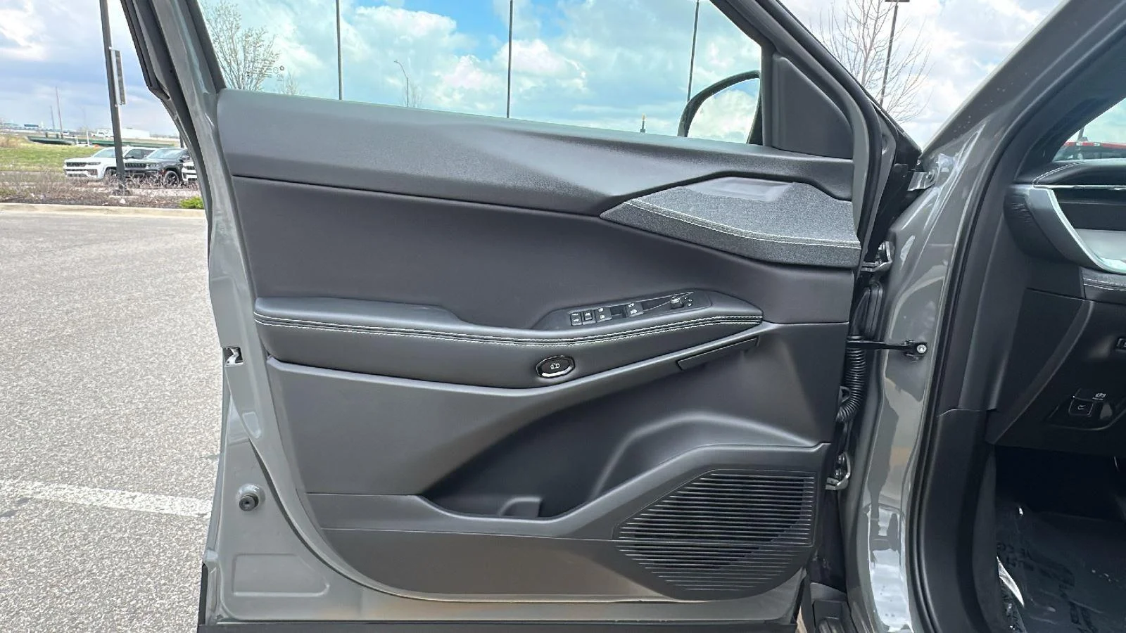 New 2026 Sting-Gray Clearcoat Jeep Laredo image 8