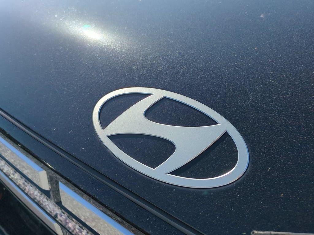 New 2026 Black Hyundai SEL image 13