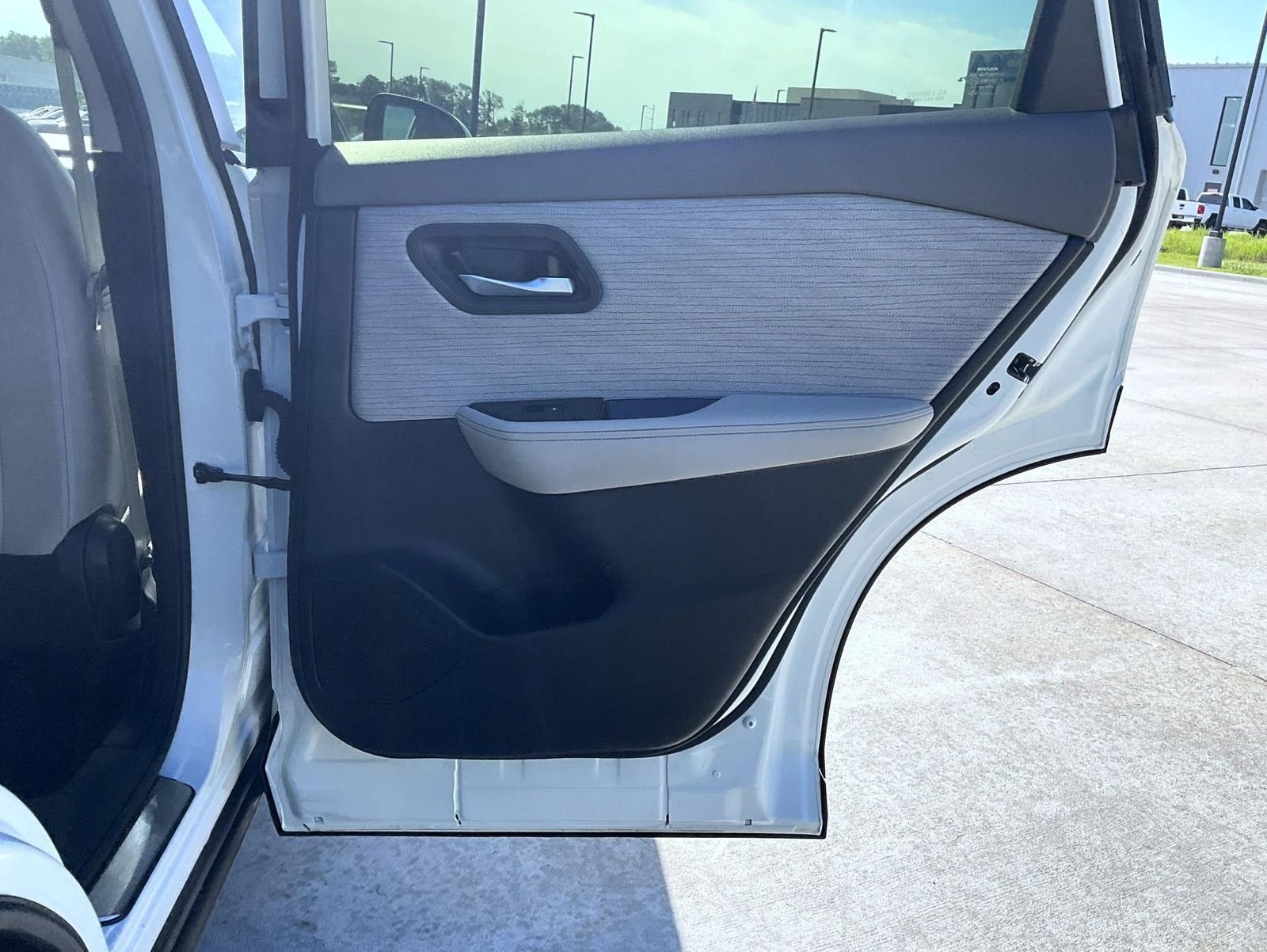 Used 2023 White Nissan SV image 21