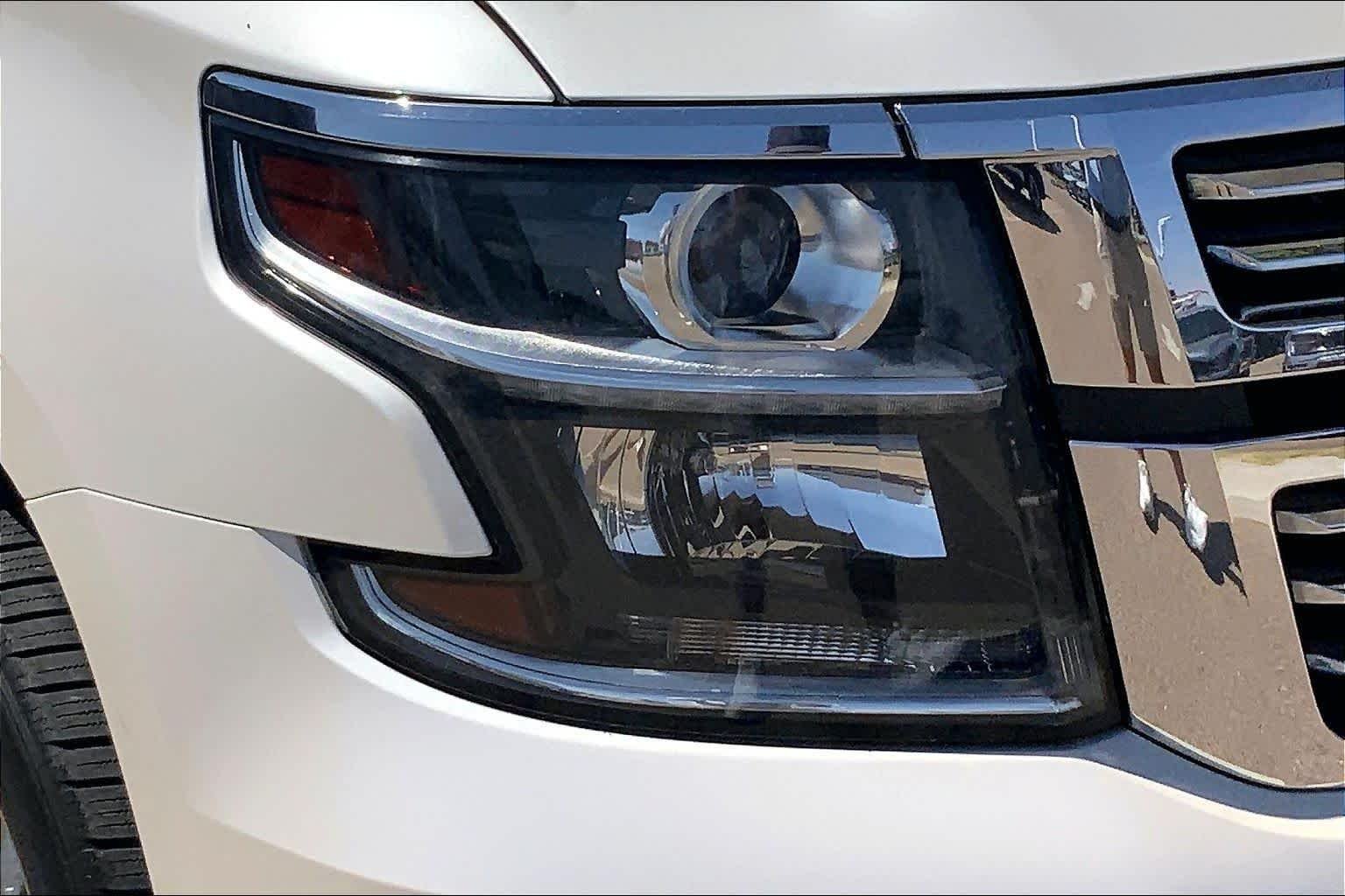Used 2015 White Diamond Tricoat Chevrolet LTZ image 28