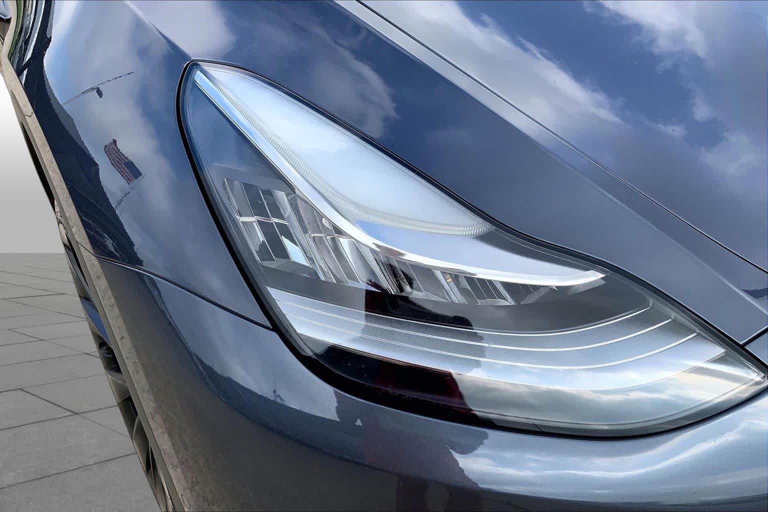 Used 2022 Midnight Silver Metallic Tesla Long Range image 26