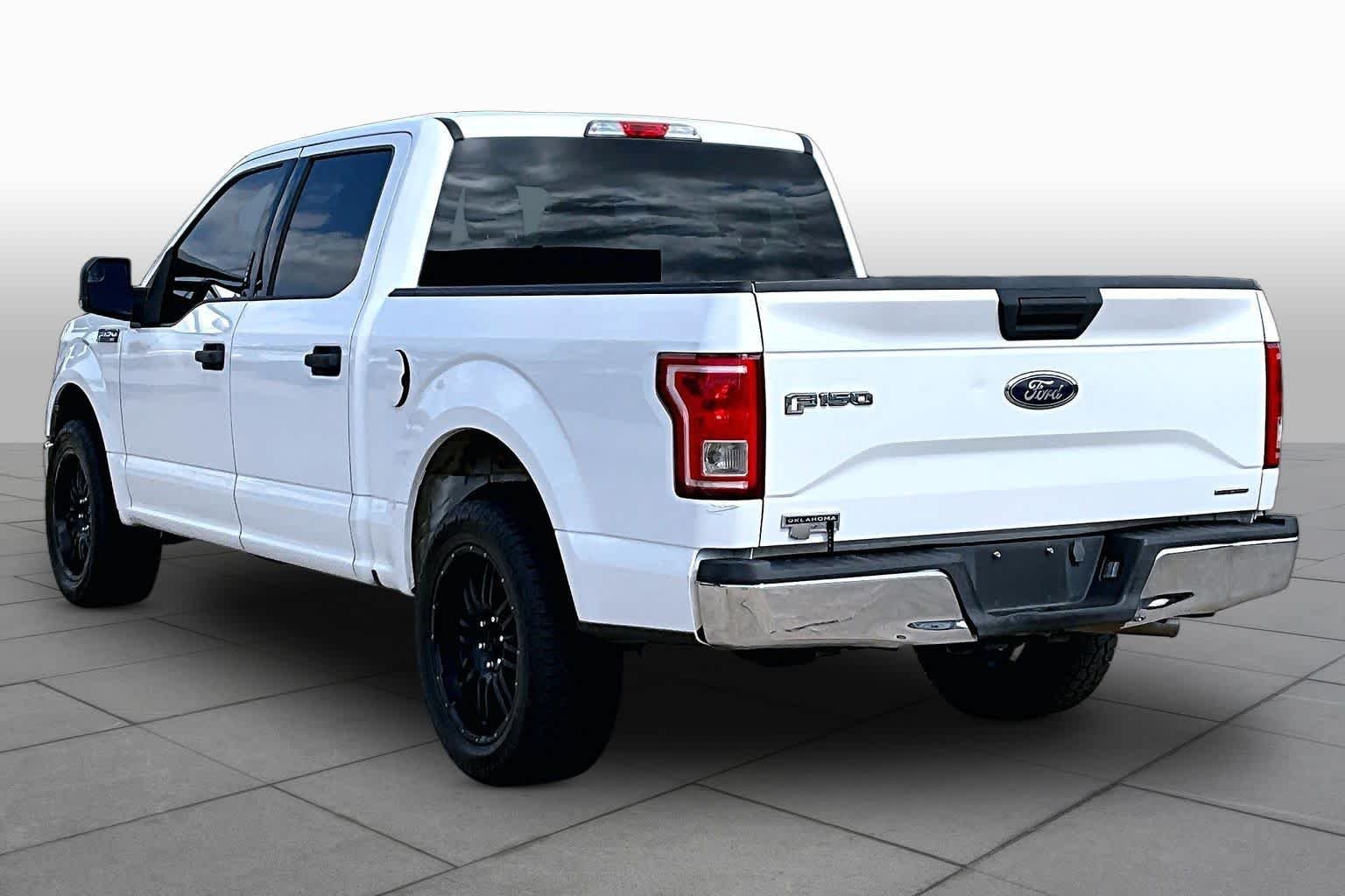 Used 2015 Oxford White Ford XLT image 11