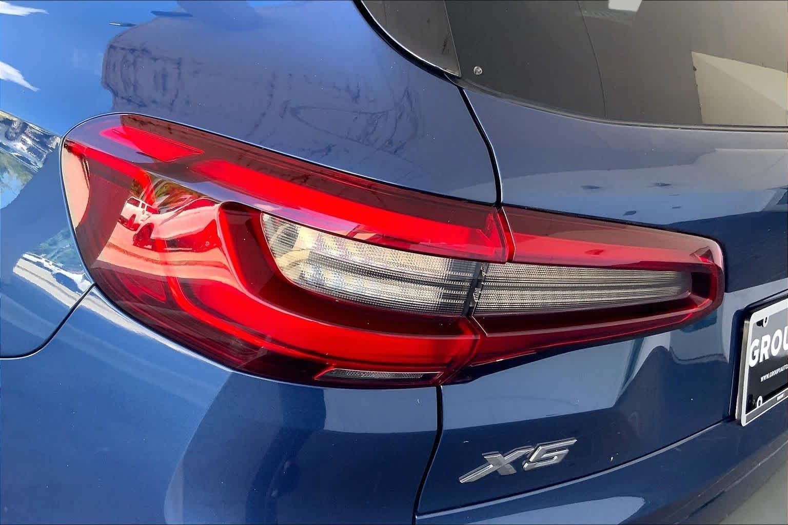 Used 2020 Phytonic Blue Metallic BMW xDrive40i image 28