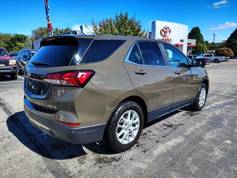 Used 2024 Brown Chevrolet LT image 4