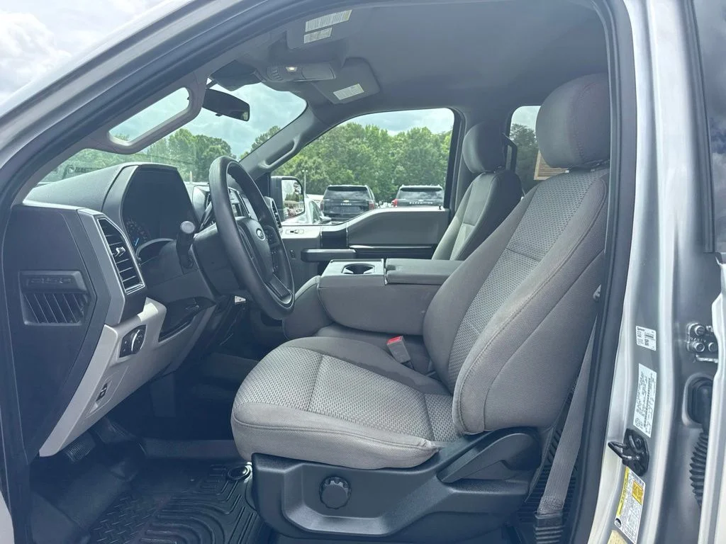 Used 2019  Ford XLT image 5