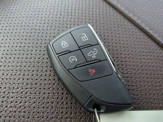 Used 2024 White Frost Tricoat GMC Denali image 37
