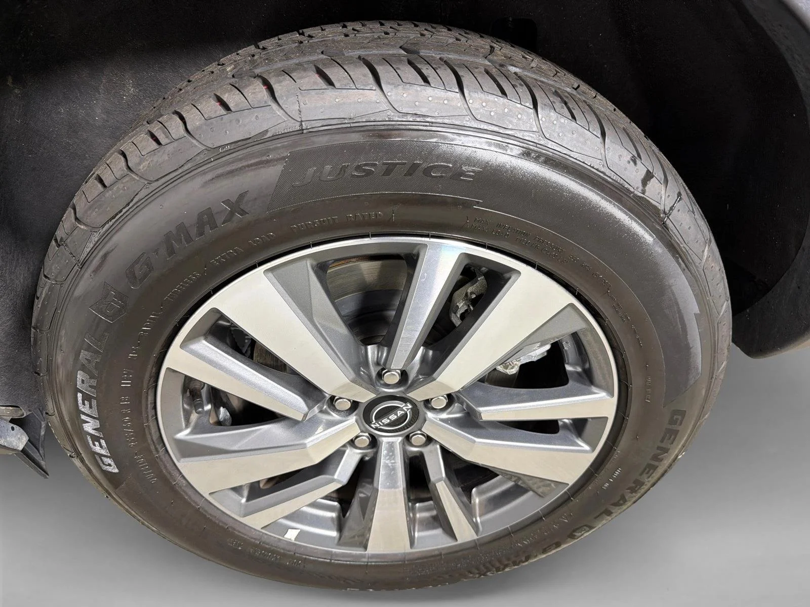 Used 2025 Black Nissan SL image 21