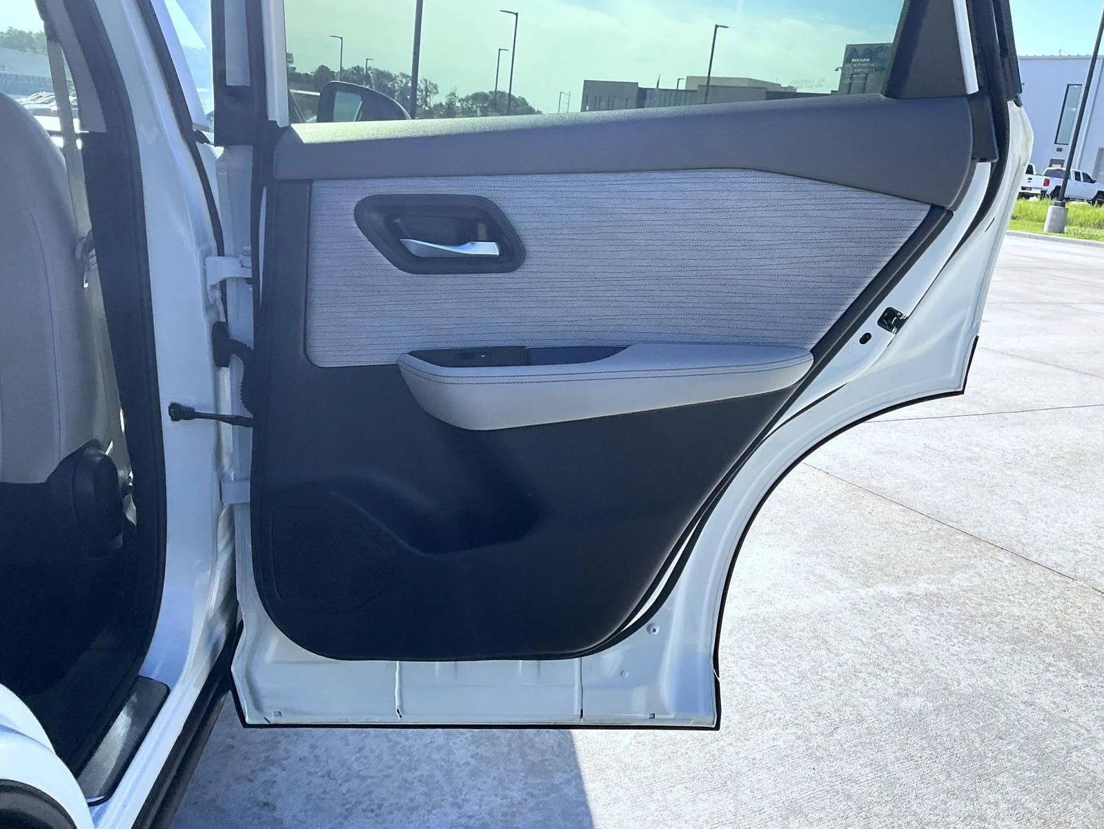 Used 2023 White Nissan SV image 21