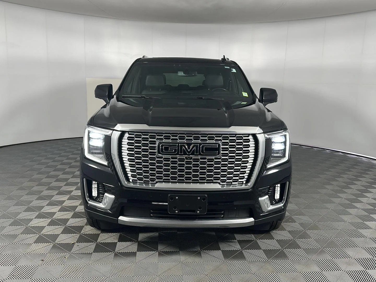 Used 2022 Onyx Black GMC Denali image 5