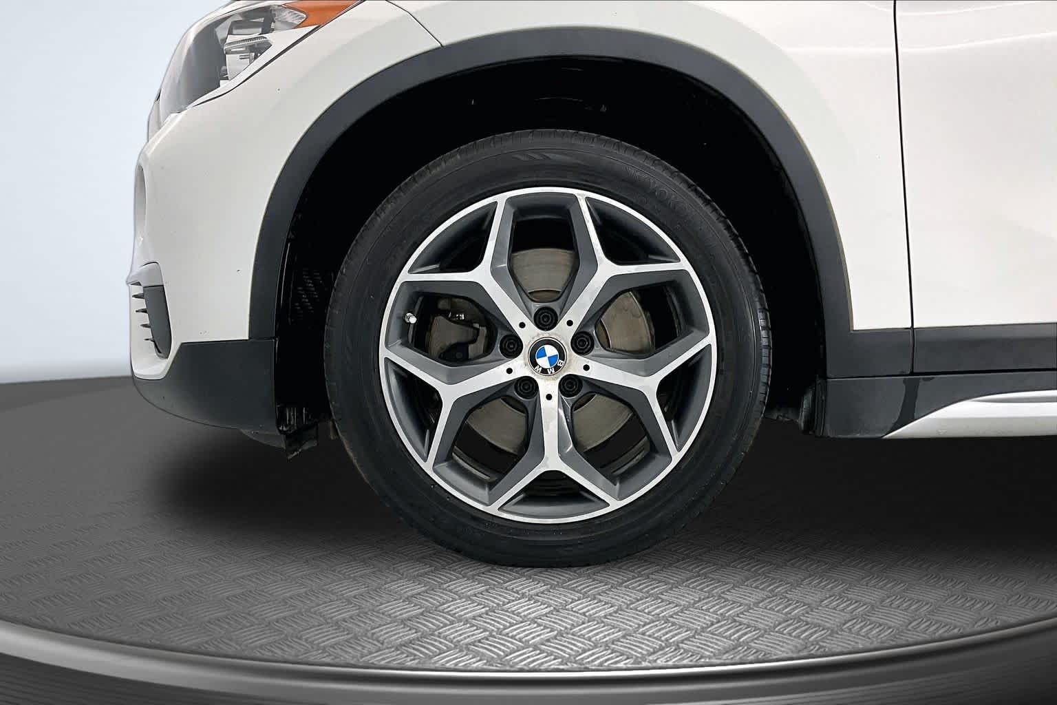Used 2018 Alpine White BMW xDrive28i image 8