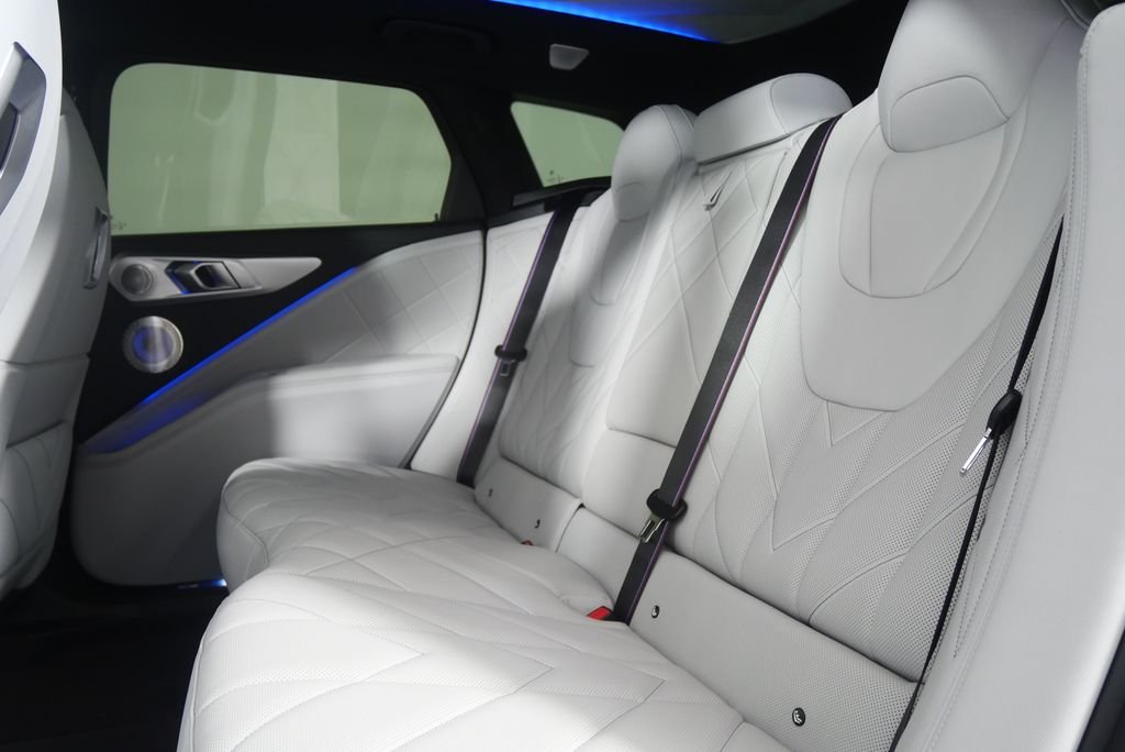 New 2026 Carbon Black Metallic BMW Label image 16