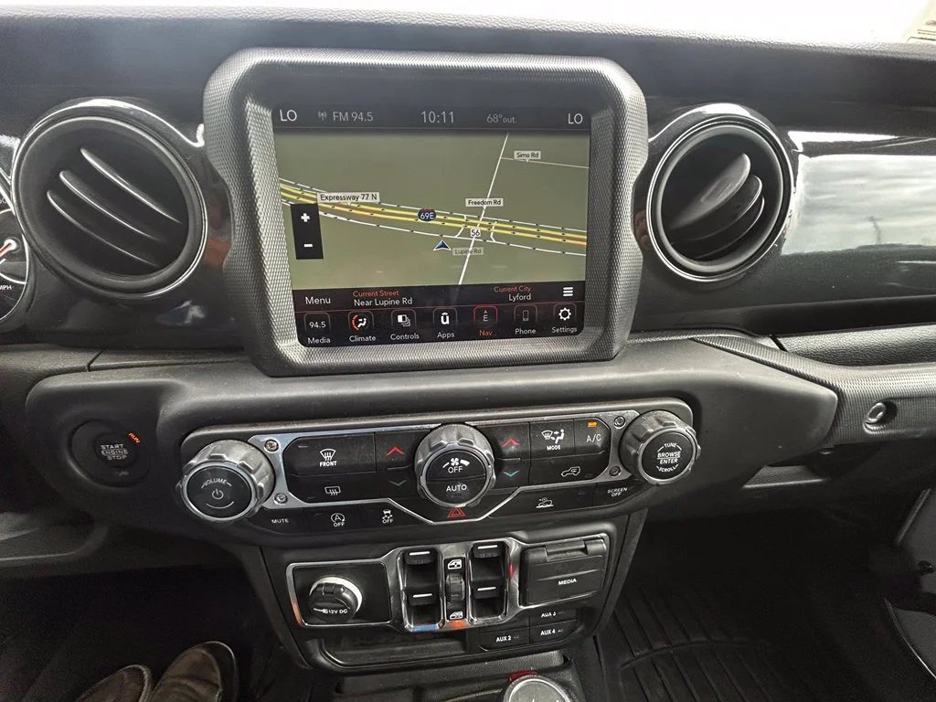 Used 2023 Silver Jeep Sport image 15