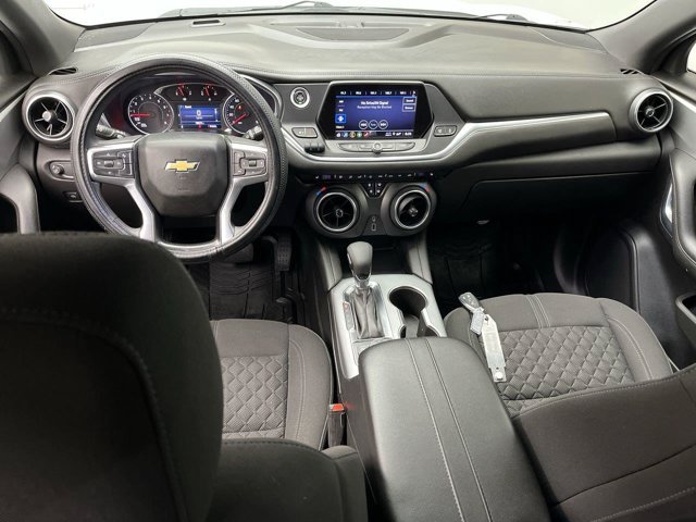 Used 2021 Iridescent Pearl Tricoat Chevrolet LT image 4