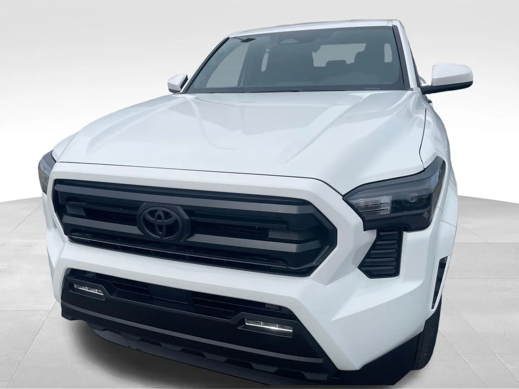 New 2026 Ice Cap Toyota  SR5 image 15