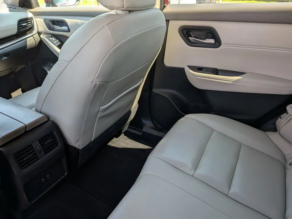 Used 2023 Red Nissan SL image 36