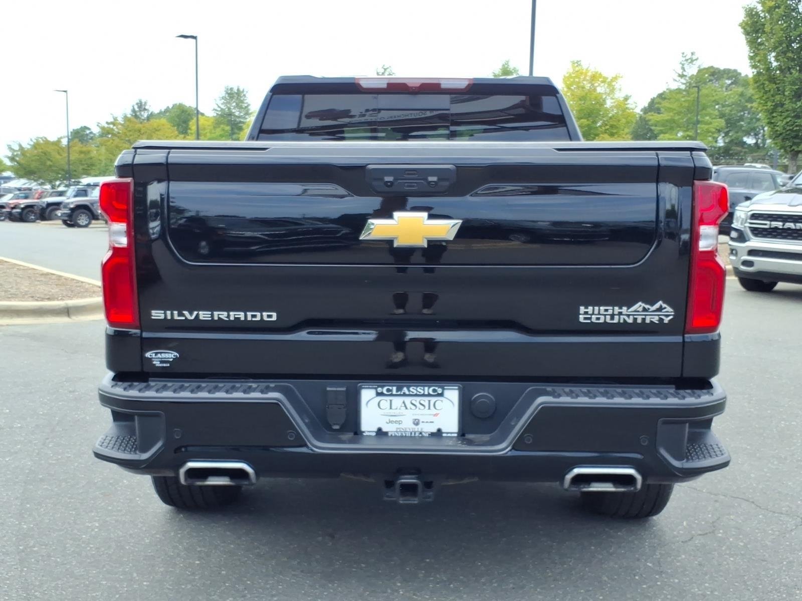 Used 2025 Black Chevrolet High Country image 17