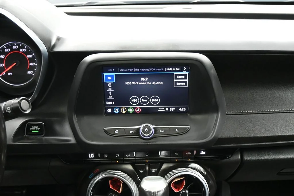 Used 2023 Gray Chevrolet 1LT image 23