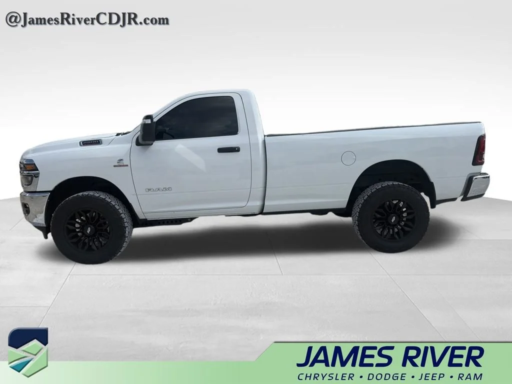 Used 2025 White Ram Big Horn image 8