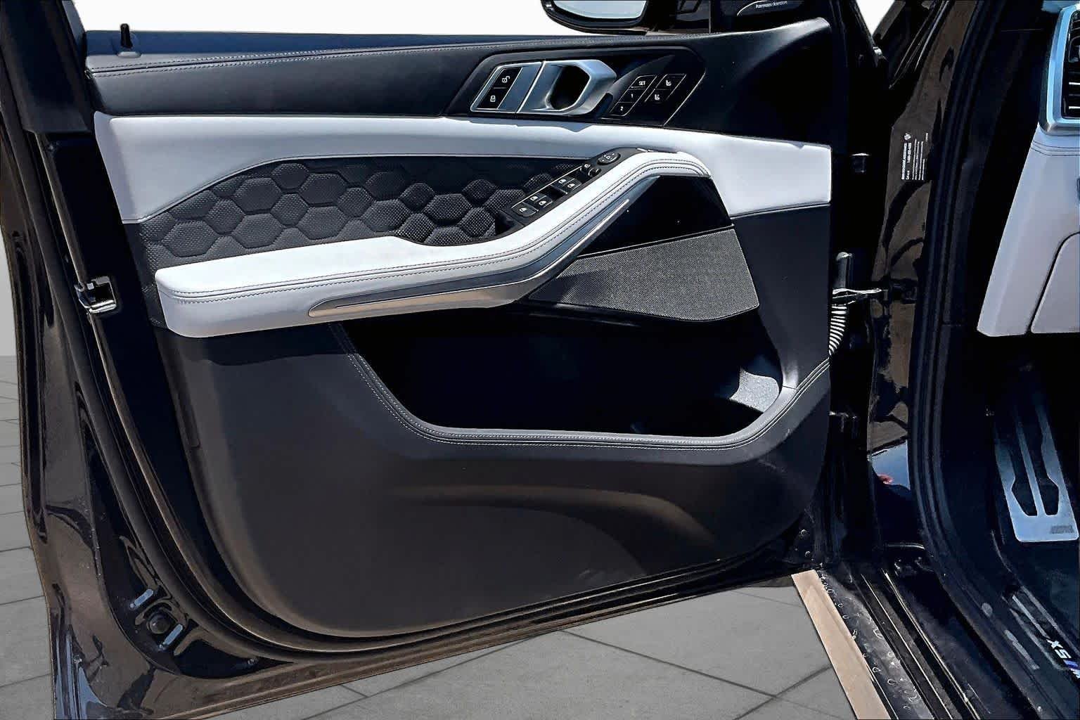 Used 2023 Carbon Black Metallic BMW  image 19