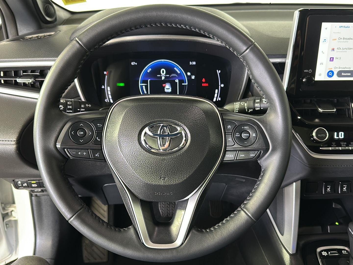 Used 2025 Wind Chill Pearl Toyota XSE image 13