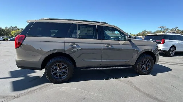 New 2027 Marsh Gray Ford Tremor® image 3