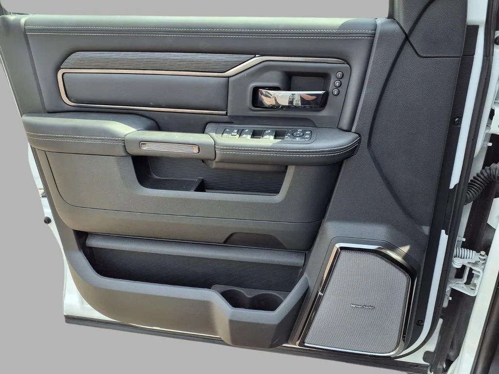 2026 RAM 2500 Rebel - Photo 17