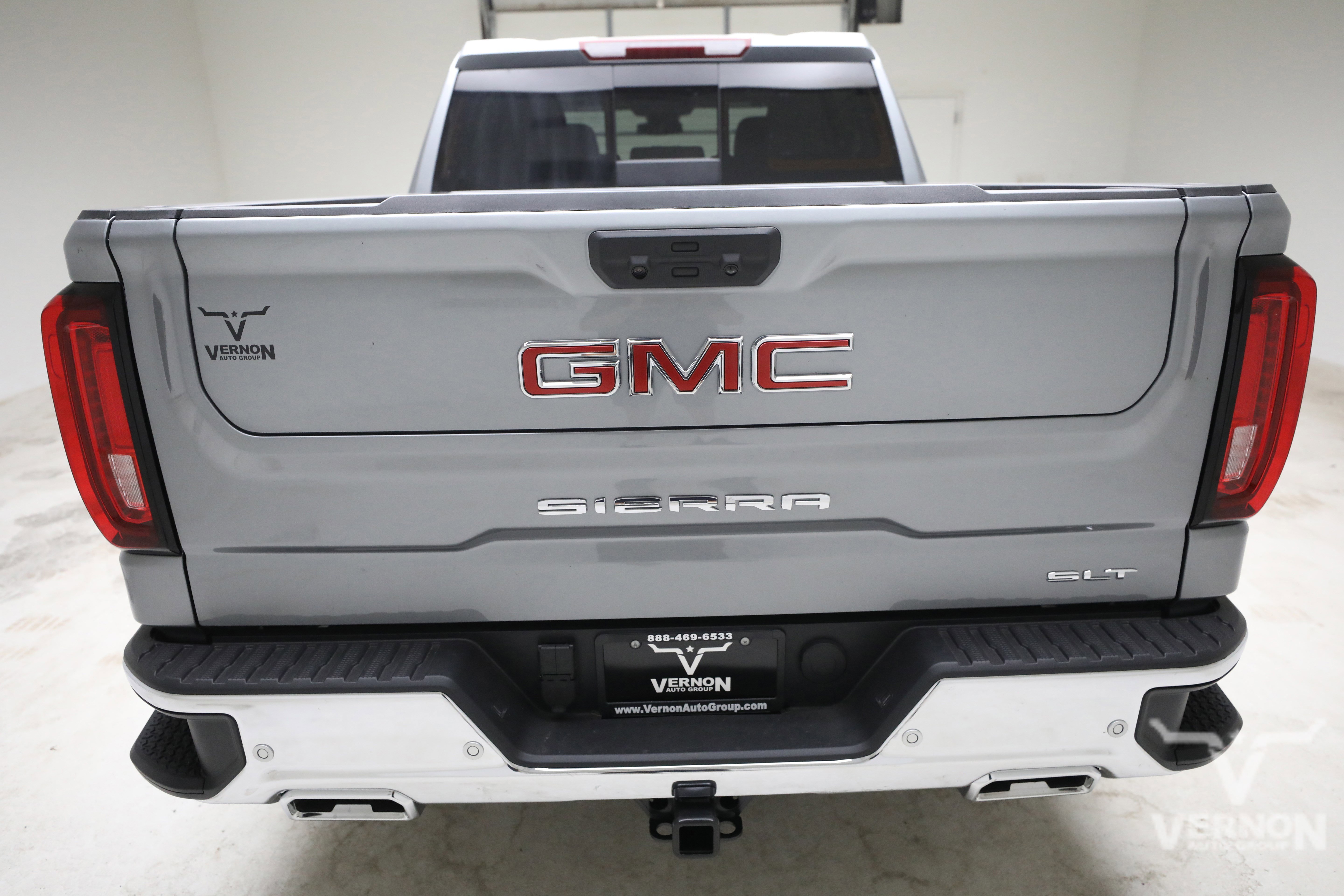 New 2026 Sterling Metallic GMC N image 4