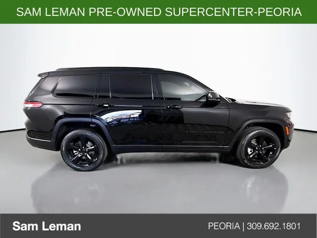 Used 2023 Black Jeep Altitude image 8