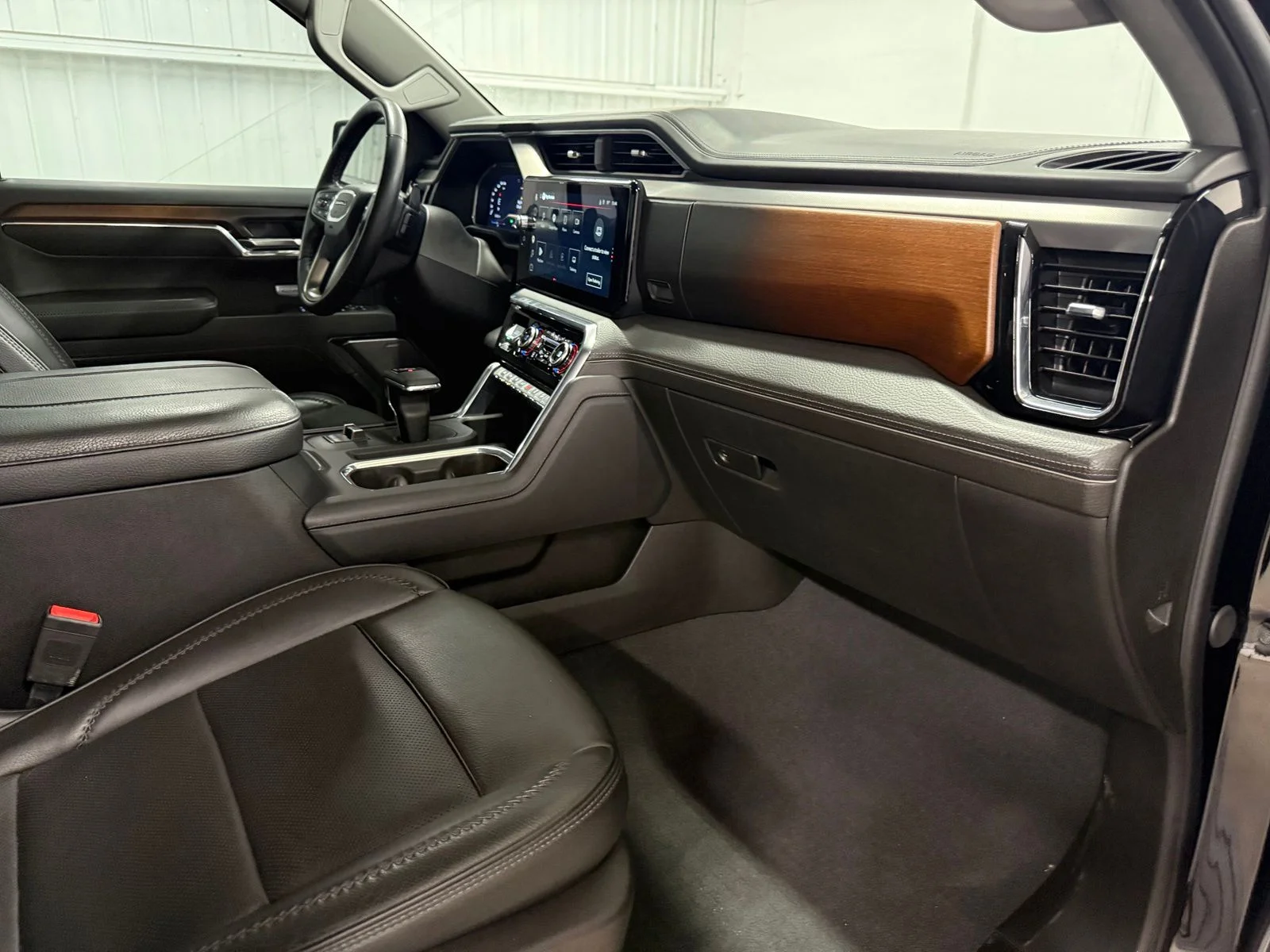 Used 2024 Black GMC Denali image 24