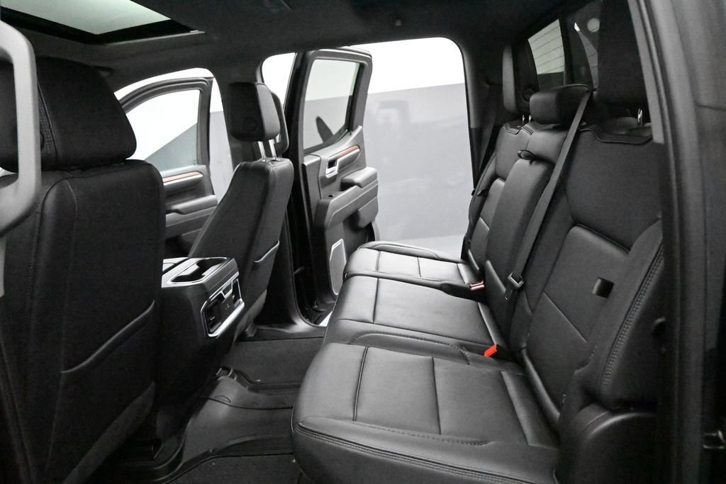 Used 2025 Onyx Black GMC Denali image 17