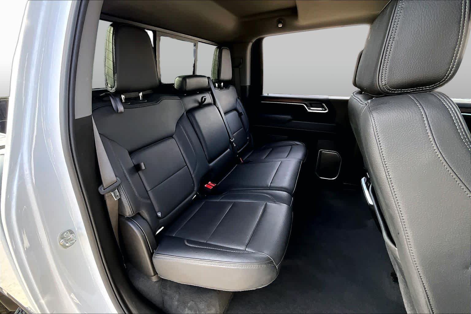 Used 2025 Summit White GMC Denali image 20