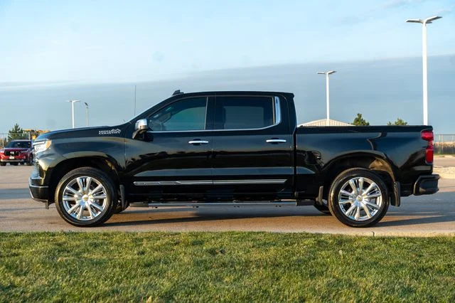 Used 2023 Black Chevrolet High Country image 4