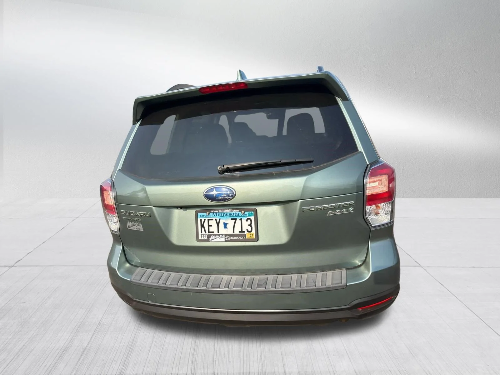 Used 2017 Jasmine Green Metallic Subaru Premium image 14