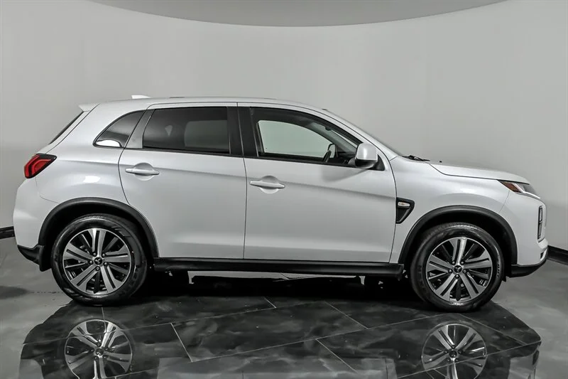 2022 Mitsubishi Outlander Sport ES - Photo 10