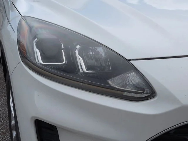 Certified Used 2020 White Metallic Ford SE image 10