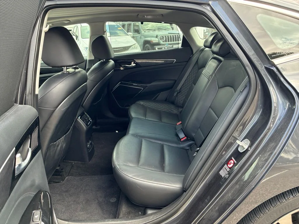 Used 2018 Gray Kia Limited image 16